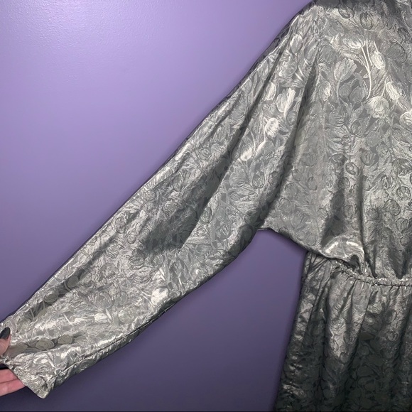 SEE NEW LISTING - Picture 8 of 12